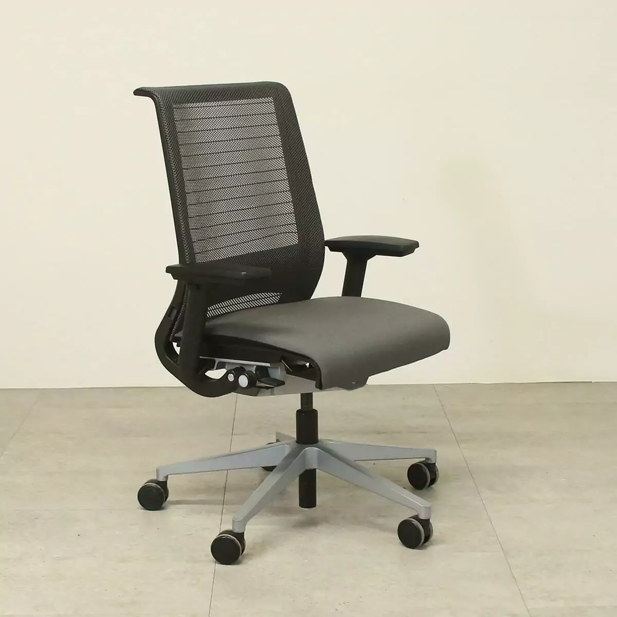 STEELCASE THINK GREY MESH BACK OPERATORS CHAIR gor282 - mesh