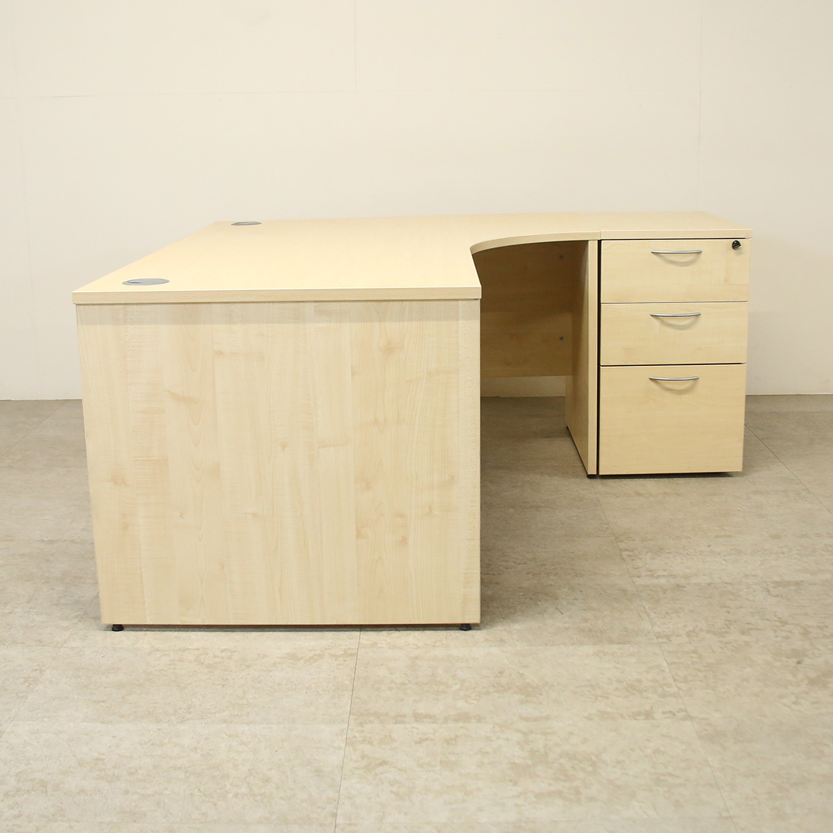 Maple 1600mm R/H Crescent Desk with D/H Pedestal