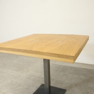 Distressed Oak 850 x 850 Table