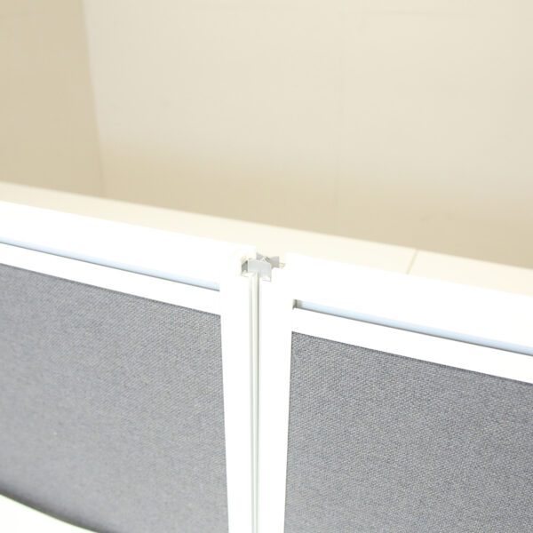 Senator Pod of 10 Straight White 1400mm Desks with D/M Screens - MEP029DS