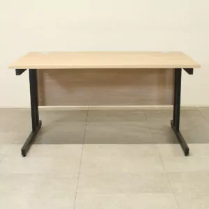 Olia Urban Oak Straight 1400mm Desk -BRAND NEW - XOX008