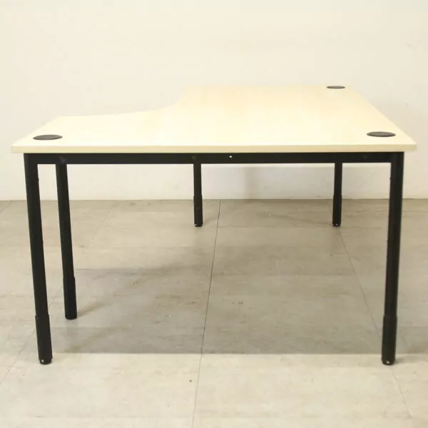 Maple R/H 1600mm Crescent Desk - LOC183