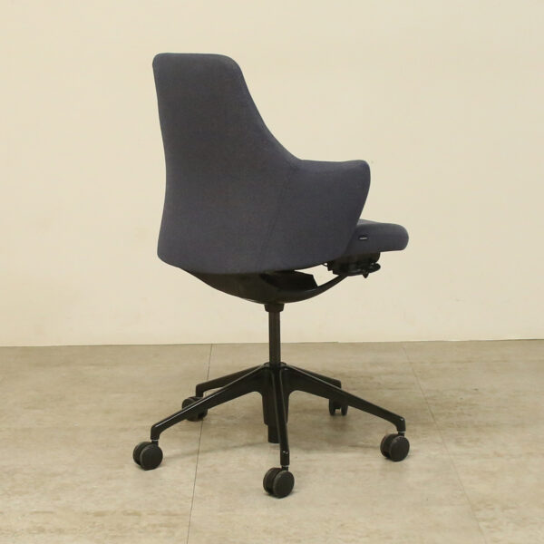 Okamura Lives Blue Workchair