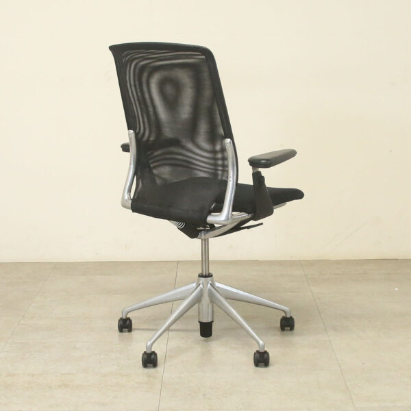 Vitra Meda Black Mesh Back Operators Chair - PON956