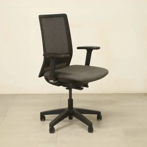 Forma5 Mesh Back Operators Chair - LOC321
