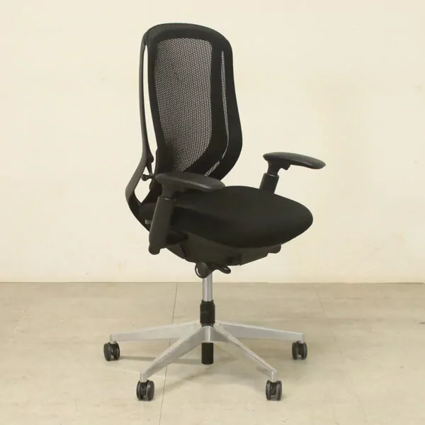 Okamura Sylphy Black Mesh Back Operators Chair - LOC136