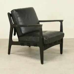 Workstories At Ease Black Leather Armchair