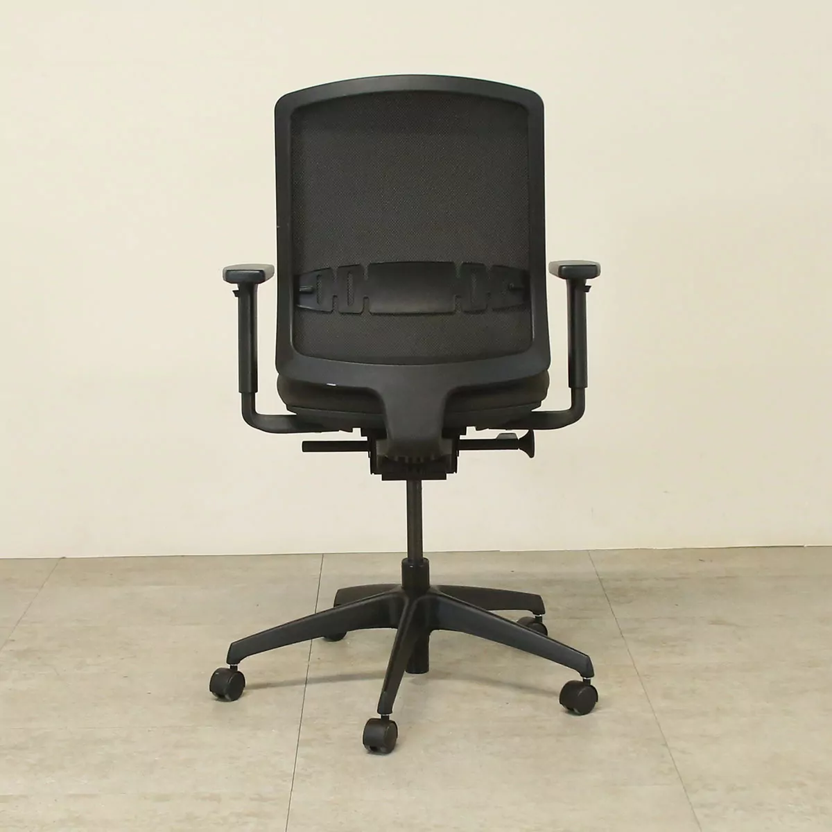 Boss Design Vite Mesh Back Operators Chair