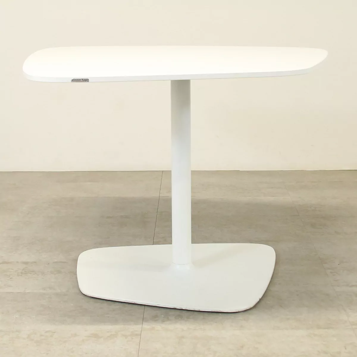 Wiesner Hager White Macao Bistro Plectrum  Table