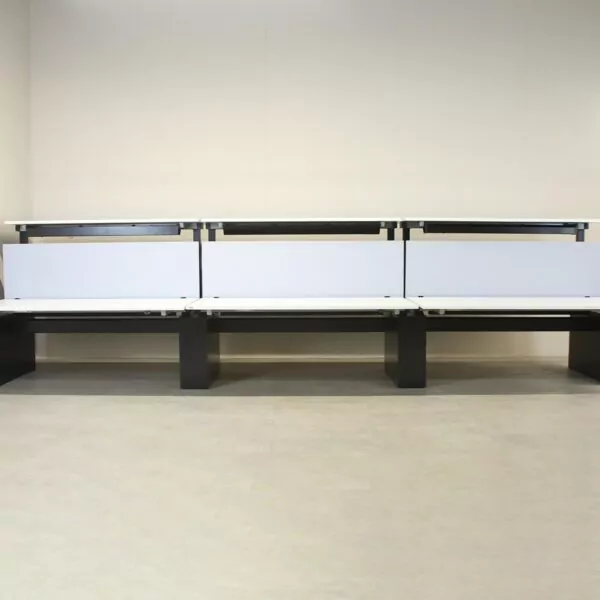 Assman Pod of 6 White Electric 1600mm H/A Desks with Fixed Screen
