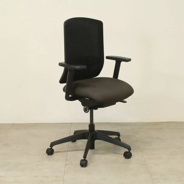 Boss Design Vite Mesh Back Operators Chair