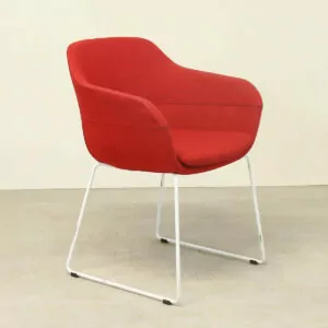 Brunner Crona Red Lounge Chair
