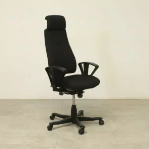 Kinnarps Black Operators Chair with Headrest